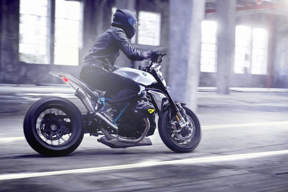  - Concept | BMW Roadster - Avec un R comme dans Revolution
